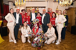 02 Hoppeditz Baerl 2025-11-07 05  Vergatterung und Hoppeditz  - Im „Ungelsheimer Treff“ begann am Freitagabend, 7. 11. das 1. Auftakt Wochenende der neuen Karnevalssession. Wir waren Gäste bei der „Vergatterung“ der Ehrengarde. Heimspiel für Rabea und Oliver. Zum nächsten Heimspiel, das von Thomas, waren wir dann zum Hoppeditzerwachen seiner KG in Baerl im „Waldhof“. : DVPJ, Toni I, Jules I., Prinz Karneval, Prinz, Prinzessin Aileen I., Hofmarschälle, Page, Pagen, Paginnen, HDK, Duisburg, Karneval, Helau, Tollität, Event, Session 2025, Session 2025, HDK Duisburg, Hauptausschuss, Hauptausschuss Karneval Duisburg, Duisburg ist echt