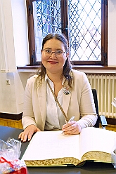 EmpfangRathaus 2025-11-07 15  Empfang im Rathaus der Stadt Duisburg -- OB Sören Link empfing se. des. Tollität Prinz Karneval der Stadt Duisburg 2026,Toni I.. mit seiner Crew im Rathaus. Ein Eintrag In das Gästebuch der Stadt Duisburg durfte hierbei nicht fehlen. : DVPJ, Toni I, Jules I., Prinz Karneval, Prinz, Prinzessin Aileen I., Hofmarschälle, Page, Pagen, Paginnen, HDK, Duisburg, Karneval, Helau, Tollität, Event, Session 2025, Session 2025, HDK Duisburg, Hauptausschuss, Hauptausschuss Karneval Duisburg, Duisburg ist echt