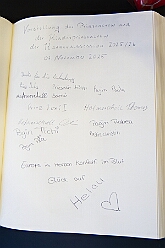 EmpfangRathaus 2025-11-07 17  Empfang im Rathaus der Stadt Duisburg -- OB Sören Link empfing se. des. Tollität Prinz Karneval der Stadt Duisburg 2026,Toni I.. mit seiner Crew im Rathaus. Ein Eintrag In das Gästebuch der Stadt Duisburg durfte hierbei nicht fehlen. : DVPJ, Toni I, Jules I., Prinz Karneval, Prinz, Prinzessin Aileen I., Hofmarschälle, Page, Pagen, Paginnen, HDK, Duisburg, Karneval, Helau, Tollität, Event, Session 2025, Session 2025, HDK Duisburg, Hauptausschuss, Hauptausschuss Karneval Duisburg, Duisburg ist echt