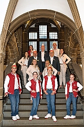 EmpfangRathaus 2025-11-07 29  Empfang im Rathaus der Stadt Duisburg -- OB Sören Link empfing se. des. Tollität Prinz Karneval der Stadt Duisburg 2026,Toni I.. mit seiner Crew im Rathaus. Ein Eintrag In das Gästebuch der Stadt Duisburg durfte hierbei nicht fehlen. : DVPJ, Toni I, Jules I., Prinz Karneval, Prinz, Prinzessin Aileen I., Hofmarschälle, Page, Pagen, Paginnen, HDK, Duisburg, Karneval, Helau, Tollität, Event, Session 2025, Session 2025, HDK Duisburg, Hauptausschuss, Hauptausschuss Karneval Duisburg, Duisburg ist echt