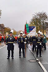 01 Biwak KG AMaB 2025-11-0 01  2 Mal Heimspiel  - Sonntagmorgen 9. November, Biwak der KG Alle Mann an Bord - die »Blauen Jungs« 1955 e.V., der „Heimathafen“ für unsere Christin und indirekt auch für se. des. Tollität. Ein Geschenk gab es auch, eine „Pömpel“ aus Marzipan. Danach dann zum Hoppditzerwachen der KG Südstern. Die Heimatgesellschaft in Serm von Pia und Toni. : DVPJ, Toni I, Jules I., Prinz Karneval, Prinz, Prinzessin Aileen I., Hofmarschälle, Page, Pagen, Paginnen, HDK, Duisburg, Karneval, Helau, Tollität, Event, Session 2025, Session 2025, HDK Duisburg, Hauptausschuss, Hauptausschuss Karneval Duisburg, Duisburg ist echt