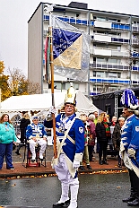 01 Biwak KG AMaB 2025-11-0 08  2 Mal Heimspiel  - Sonntagmorgen 9. November, Biwak der KG Alle Mann an Bord - die »Blauen Jungs« 1955 e.V., der „Heimathafen“ für unsere Christin und indirekt auch für se. des. Tollität. Ein Geschenk gab es auch, eine „Pömpel“ aus Marzipan. Danach dann zum Hoppditzerwachen der KG Südstern. Die Heimatgesellschaft in Serm von Pia und Toni. : DVPJ, Toni I, Jules I., Prinz Karneval, Prinz, Prinzessin Aileen I., Hofmarschälle, Page, Pagen, Paginnen, HDK, Duisburg, Karneval, Helau, Tollität, Event, Session 2025, Session 2025, HDK Duisburg, Hauptausschuss, Hauptausschuss Karneval Duisburg, Duisburg ist echt