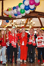 02 Hopped KG Suedsterm 2025-11-0 05  2 Mal Heimspiel  - Sonntagmorgen 9. November, Biwak der KG Alle Mann an Bord - die »Blauen Jungs« 1955 e.V., der „Heimathafen“ für unsere Christin und indirekt auch für se. des. Tollität. Ein Geschenk gab es auch, eine „Pömpel“ aus Marzipan. Danach dann zum Hoppditzerwachen der KG Südstern. Die Heimatgesellschaft in Serm von Pia und Toni. : DVPJ, Toni I, Jules I., Prinz Karneval, Prinz, Prinzessin Aileen I., Hofmarschälle, Page, Pagen, Paginnen, HDK, Duisburg, Karneval, Helau, Tollität, Event, Session 2025, Session 2025, HDK Duisburg, Hauptausschuss, Hauptausschuss Karneval Duisburg, Duisburg ist echt