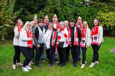 02 Hopped KG Suedsterm 2025-11-0 08  2 Mal Heimspiel  - Sonntagmorgen 9. November, Biwak der KG Alle Mann an Bord - die »Blauen Jungs« 1955 e.V., der „Heimathafen“ für unsere Christin und indirekt auch für se. des. Tollität. Ein Geschenk gab es auch, eine „Pömpel“ aus Marzipan. Danach dann zum Hoppditzerwachen der KG Südstern. Die Heimatgesellschaft in Serm von Pia und Toni. : DVPJ, Toni I, Jules I., Prinz Karneval, Prinz, Prinzessin Aileen I., Hofmarschälle, Page, Pagen, Paginnen, HDK, Duisburg, Karneval, Helau, Tollität, Event, Session 2025, Session 2025, HDK Duisburg, Hauptausschuss, Hauptausschuss Karneval Duisburg, Duisburg ist echt