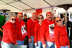 01 Hopped Stadtgad 2025-11-11 07  Elfter im Elften - Pünktlich um 11.11 Uhr startete die Stadtgarde mit uns auf dem Gelände des Polizeisportvereins in Duissern in die Session 25/26.  Später waren wir dann noch auf der anderen Rheinseite in Moers beim Hoppeditzerwachen der KG Humorica 69 e.V. : DVPJ, Toni I, Jules I., Prinz Karneval, Prinz, Prinzessin Aileen I., Hofmarschälle, Page, Pagen, Paginnen, HDK, Duisburg, Karneval, Helau, Tollität, Event, Session 2025, Session 2025, HDK Duisburg, Hauptausschuss, Hauptausschuss Karneval Duisburg, Duisburg ist echt