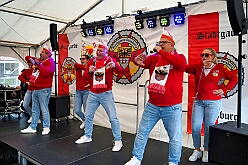 01 Hopped Stadtgad 2025-11-11 12  Elfter im Elften - Pünktlich um 11.11 Uhr startete die Stadtgarde mit uns auf dem Gelände des Polizeisportvereins in Duissern in die Session 25/26.  Später waren wir dann noch auf der anderen Rheinseite in Moers beim Hoppeditzerwachen der KG Humorica 69 e.V. : DVPJ, Toni I, Jules I., Prinz Karneval, Prinz, Prinzessin Aileen I., Hofmarschälle, Page, Pagen, Paginnen, HDK, Duisburg, Karneval, Helau, Tollität, Event, Session 2025, Session 2025, HDK Duisburg, Hauptausschuss, Hauptausschuss Karneval Duisburg, Duisburg ist echt