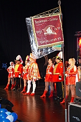 01 Herrenz KVO 2026-01-17 02  Tour-Tag, Samstag 17. Januar  - Wir begannen die Tour Abends in Hamborn, die KVO hielt der ihre Herrensitzung in der Clauberghalle ab. Von dort ging es zur Veranstaltung des MCV, die im Hagenshof zum „Schlager trifft Karneval“ aufgerufen hatten. Den letzten Act hatten wir dann im schon „heimisch“ gewordenen Steinhof in Huckingen. Die Duisburger Musketiere hatten dort zum „Lachen ist Gesund“ aufgerufen. : DVPJ, Toni I, Jules I., Prinz Karneval, Prinz, Prinzessin Aileen I., Hofmarschälle, Page, Pagen, Paginnen, HDK, Duisburg, Karneval, Helau, Tollität, Event, Session 2025, Session 2025, HDK Duisburg, Hauptausschuss, Hauptausschuss Karneval Duisburg, Duisburg ist echt