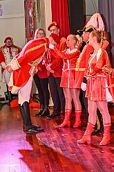 01 HerrensStadtgrd 2026- 01-25 16  Stadtgarde und MSV -  Zu besten Mittagszeit waren wir der Programmpunkt auf der Herrensitzung der Stadtgarde Duisburg Rot-Weiss in der Aula des Gertrud-Bäumer-Berufskollegs. Dann ging es ins „Wohnzimmer“ aller MSV Fan´s. In der Business Lounge in der „schauinsland reisen arena“ fand der jährliche Sponsoren Neujahrs Empfang statt. : DVPJ, Toni I, Jules I., Prinz Karneval, Prinz, Prinzessin Aileen I., Hofmarschälle, Page, Pagen, Paginnen, HDK, Duisburg, Karneval, Helau, Tollität, Event, Session 2025, Session 2025, HDK Duisburg, Hauptausschuss, Hauptausschuss Karneval Duisburg, Duisburg ist echt