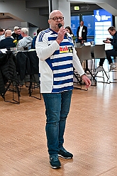 02 MSV Empfang 2026- 01-25 05  Stadtgarde und MSV -  Zu besten Mittagszeit waren wir der Programmpunkt auf der Herrensitzung der Stadtgarde Duisburg Rot-Weiss in der Aula des Gertrud-Bäumer-Berufskollegs. Dann ging es ins „Wohnzimmer“ aller MSV Fan´s. In der Business Lounge in der „schauinsland reisen arena“ fand der jährliche Sponsoren Neujahrs Empfang statt. : DVPJ, Toni I, Jules I., Prinz Karneval, Prinz, Prinzessin Aileen I., Hofmarschälle, Page, Pagen, Paginnen, HDK, Duisburg, Karneval, Helau, Tollität, Event, Session 2025, Session 2025, HDK Duisburg, Hauptausschuss, Hauptausschuss Karneval Duisburg, Duisburg ist echt