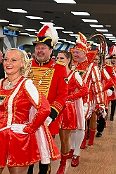 02 MSV Empfang 2026- 01-25 07  Stadtgarde und MSV -  Zu besten Mittagszeit waren wir der Programmpunkt auf der Herrensitzung der Stadtgarde Duisburg Rot-Weiss in der Aula des Gertrud-Bäumer-Berufskollegs. Dann ging es ins „Wohnzimmer“ aller MSV Fan´s. In der Business Lounge in der „schauinsland reisen arena“ fand der jährliche Sponsoren Neujahrs Empfang statt. : DVPJ, Toni I, Jules I., Prinz Karneval, Prinz, Prinzessin Aileen I., Hofmarschälle, Page, Pagen, Paginnen, HDK, Duisburg, Karneval, Helau, Tollität, Event, Session 2025, Session 2025, HDK Duisburg, Hauptausschuss, Hauptausschuss Karneval Duisburg, Duisburg ist echt