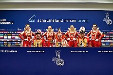 Ornat Shooting 2026-01-08 08  Shooting im Ornat - Die Spannung auf unsere Session steigt. Hier ein paar Impressionen vom Shooting mit unserer Steffi. Wir waren außer im Studio auch in der schauinsland Reisen Arena, dem WYNDHAM Hotel Duisburger Hof und dem Coupe 1900 im Duisburger Süden. : DVPJ, Toni I, Jules I., Prinz Karneval, Prinz, Prinzessin Aileen I., Hofmarschälle, Page, Pagen, Paginnen, HDK, Duisburg, Karneval, Helau, Tollität, Event, Session 2025, Session 2025, HDK Duisburg, Hauptausschuss, Hauptausschuss Karneval Duisburg, Duisburg ist echt