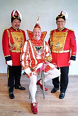 Ornat Shooting 2026-01-08 14  Shooting im Ornat - Die Spannung auf unsere Session steigt. Hier ein paar Impressionen vom Shooting mit unserer Steffi. Wir waren außer im Studio auch in der schauinsland Reisen Arena, dem WYNDHAM Hotel Duisburger Hof und dem Coupe 1900 im Duisburger Süden. : DVPJ, Toni I, Jules I., Prinz Karneval, Prinz, Prinzessin Aileen I., Hofmarschälle, Page, Pagen, Paginnen, HDK, Duisburg, Karneval, Helau, Tollität, Event, Session 2025, Session 2025, HDK Duisburg, Hauptausschuss, Hauptausschuss Karneval Duisburg, Duisburg ist echt