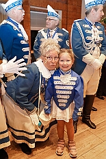 EinzugHofburg 2026-01-09 06  Unser Einzug in die Hofburg - Der Einzug des Prinzen mit seiner Crew in die Hofburg gehört schon länger zur Tradition im Duisburger Karneval. Einen Tag vor der Kürung bezog die Crew ihre Zimmer im WYNDHAM Hotel Duisburger Hof. Hier residieren  nun alle sieben bis zum Rosenmontag. : DVPJ, Toni I, Jules I., Prinz Karneval, Prinz, Prinzessin Aileen I., Hofmarschälle, Page, Pagen, Paginnen, HDK, Duisburg, Karneval, Helau, Tollität, Event, Session 2025, Session 2025, HDK Duisburg, Hauptausschuss, Hauptausschuss Karneval Duisburg, Duisburg ist echt