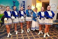 EinzugHofburg 2026-01-09 07  Unser Einzug in die Hofburg - Der Einzug des Prinzen mit seiner Crew in die Hofburg gehört schon länger zur Tradition im Duisburger Karneval. Einen Tag vor der Kürung bezog die Crew ihre Zimmer im WYNDHAM Hotel Duisburger Hof. Hier residieren  nun alle sieben bis zum Rosenmontag. : DVPJ, Toni I, Jules I., Prinz Karneval, Prinz, Prinzessin Aileen I., Hofmarschälle, Page, Pagen, Paginnen, HDK, Duisburg, Karneval, Helau, Tollität, Event, Session 2025, Session 2025, HDK Duisburg, Hauptausschuss, Hauptausschuss Karneval Duisburg, Duisburg ist echt