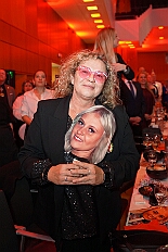 Kuerung Toni I 2026-01-10 044  Endlich Karnevalsprinz: Toni I. -  Am Samstag 10. Januar 2026 war es endlich soweit. Kürung se. Tollität Prinz Toni I., im Rahmen eines hochklassigen Galaabends in der ausverkauften Mercatorhalle in Duisburg. Ein stimmungsvoller Abend mit Show, Musik und Tanz. Vorab präsentierte sich die Prinzencrew 2026 im WYNDHAM Hotel Duisburger Hof der Leibgarde se. Tollität, die Prinzengarde der Stadt Duisburg. : DVPJ, Toni I, Jules I., Prinz Karneval, Prinz, Prinzessin Aileen I., Hofmarschälle, Page, Pagen, Paginnen, HDK, Duisburg, Karneval, Helau, Tollität, Event, Session 2025, Session 2025, HDK Duisburg, Hauptausschuss, Hauptausschuss Karneval Duisburg, Duisburg ist echt