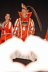 Kuerung Toni I 2026-01-10 090  Endlich Karnevalsprinz: Toni I. -  Am Samstag 10. Januar 2026 war es endlich soweit. Kürung se. Tollität Prinz Toni I., im Rahmen eines hochklassigen Galaabends in der ausverkauften Mercatorhalle in Duisburg. Ein stimmungsvoller Abend mit Show, Musik und Tanz. Vorab präsentierte sich die Prinzencrew 2026 im WYNDHAM Hotel Duisburger Hof der Leibgarde se. Tollität, die Prinzengarde der Stadt Duisburg. : DVPJ, Toni I, Jules I., Prinz Karneval, Prinz, Prinzessin Aileen I., Hofmarschälle, Page, Pagen, Paginnen, HDK, Duisburg, Karneval, Helau, Tollität, Event, Session 2025, Session 2025, HDK Duisburg, Hauptausschuss, Hauptausschuss Karneval Duisburg, Duisburg ist echt