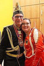 Kuerung Toni I 2026-01-10 098  Endlich Karnevalsprinz: Toni I. -  Am Samstag 10. Januar 2026 war es endlich soweit. Kürung se. Tollität Prinz Toni I., im Rahmen eines hochklassigen Galaabends in der ausverkauften Mercatorhalle in Duisburg. Ein stimmungsvoller Abend mit Show, Musik und Tanz. Vorab präsentierte sich die Prinzencrew 2026 im WYNDHAM Hotel Duisburger Hof der Leibgarde se. Tollität, die Prinzengarde der Stadt Duisburg. : DVPJ, Toni I, Jules I., Prinz Karneval, Prinz, Prinzessin Aileen I., Hofmarschälle, Page, Pagen, Paginnen, HDK, Duisburg, Karneval, Helau, Tollität, Event, Session 2025, Session 2025, HDK Duisburg, Hauptausschuss, Hauptausschuss Karneval Duisburg, Duisburg ist echt