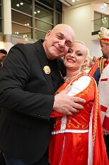 Kuerung Toni I 2026-01-10 103  Endlich Karnevalsprinz: Toni I. -  Am Samstag 10. Januar 2026 war es endlich soweit. Kürung se. Tollität Prinz Toni I., im Rahmen eines hochklassigen Galaabends in der ausverkauften Mercatorhalle in Duisburg. Ein stimmungsvoller Abend mit Show, Musik und Tanz. Vorab präsentierte sich die Prinzencrew 2026 im WYNDHAM Hotel Duisburger Hof der Leibgarde se. Tollität, die Prinzengarde der Stadt Duisburg. : DVPJ, Toni I, Jules I., Prinz Karneval, Prinz, Prinzessin Aileen I., Hofmarschälle, Page, Pagen, Paginnen, HDK, Duisburg, Karneval, Helau, Tollität, Event, Session 2025, Session 2025, HDK Duisburg, Hauptausschuss, Hauptausschuss Karneval Duisburg, Duisburg ist echt