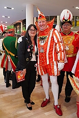 Kuerung Toni I 2026-01-10 113  Endlich Karnevalsprinz: Toni I. -  Am Samstag 10. Januar 2026 war es endlich soweit. Kürung se. Tollität Prinz Toni I., im Rahmen eines hochklassigen Galaabends in der ausverkauften Mercatorhalle in Duisburg. Ein stimmungsvoller Abend mit Show, Musik und Tanz. Vorab präsentierte sich die Prinzencrew 2026 im WYNDHAM Hotel Duisburger Hof der Leibgarde se. Tollität, die Prinzengarde der Stadt Duisburg. : DVPJ, Toni I, Jules I., Prinz Karneval, Prinz, Prinzessin Aileen I., Hofmarschälle, Page, Pagen, Paginnen, HDK, Duisburg, Karneval, Helau, Tollität, Event, Session 2025, Session 2025, HDK Duisburg, Hauptausschuss, Hauptausschuss Karneval Duisburg, Duisburg ist echt