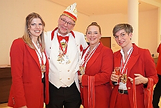 Kuerung Toni I 2026-01-10 116  Endlich Karnevalsprinz: Toni I. -  Am Samstag 10. Januar 2026 war es endlich soweit. Kürung se. Tollität Prinz Toni I., im Rahmen eines hochklassigen Galaabends in der ausverkauften Mercatorhalle in Duisburg. Ein stimmungsvoller Abend mit Show, Musik und Tanz. Vorab präsentierte sich die Prinzencrew 2026 im WYNDHAM Hotel Duisburger Hof der Leibgarde se. Tollität, die Prinzengarde der Stadt Duisburg. : DVPJ, Toni I, Jules I., Prinz Karneval, Prinz, Prinzessin Aileen I., Hofmarschälle, Page, Pagen, Paginnen, HDK, Duisburg, Karneval, Helau, Tollität, Event, Session 2025, Session 2025, HDK Duisburg, Hauptausschuss, Hauptausschuss Karneval Duisburg, Duisburg ist echt