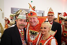 Kuerung Toni I 2026-01-10 126  Endlich Karnevalsprinz: Toni I. -  Am Samstag 10. Januar 2026 war es endlich soweit. Kürung se. Tollität Prinz Toni I., im Rahmen eines hochklassigen Galaabends in der ausverkauften Mercatorhalle in Duisburg. Ein stimmungsvoller Abend mit Show, Musik und Tanz. Vorab präsentierte sich die Prinzencrew 2026 im WYNDHAM Hotel Duisburger Hof der Leibgarde se. Tollität, die Prinzengarde der Stadt Duisburg. : DVPJ, Toni I, Jules I., Prinz Karneval, Prinz, Prinzessin Aileen I., Hofmarschälle, Page, Pagen, Paginnen, HDK, Duisburg, Karneval, Helau, Tollität, Event, Session 2025, Session 2025, HDK Duisburg, Hauptausschuss, Hauptausschuss Karneval Duisburg, Duisburg ist echt