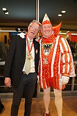 Kuerung Toni I 2026-01-10 151  Endlich Karnevalsprinz: Toni I. -  Am Samstag 10. Januar 2026 war es endlich soweit. Kürung se. Tollität Prinz Toni I., im Rahmen eines hochklassigen Galaabends in der ausverkauften Mercatorhalle in Duisburg. Ein stimmungsvoller Abend mit Show, Musik und Tanz. Vorab präsentierte sich die Prinzencrew 2026 im WYNDHAM Hotel Duisburger Hof der Leibgarde se. Tollität, die Prinzengarde der Stadt Duisburg. : DVPJ, Toni I, Jules I., Prinz Karneval, Prinz, Prinzessin Aileen I., Hofmarschälle, Page, Pagen, Paginnen, HDK, Duisburg, Karneval, Helau, Tollität, Event, Session 2025, Session 2025, HDK Duisburg, Hauptausschuss, Hauptausschuss Karneval Duisburg, Duisburg ist echt