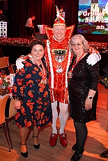 PrinzEmpf 2026- 01-11 097  Prinzenempfang 2026 - Seine Tollität Prinz Toni I. und seine Crew empfangen im Steinhof in Huckingen Sponsoren, den HDK-Förderkreis, Familie und Freunde. Zu Ihnen zählen auch Bastian I. und Steffen I., das Prinzenpaar der KGK aus Moers. Ihnen Allen wird ein lockeres Rahmenprogramm, gestaltet von Duisburger Garde- und Showtanzgruppen und natürlich beider Prinzencrews, geboten. : DVPJ, Toni I, Jules I., Prinz Karneval, Prinz, Prinzessin Aileen I., Hofmarschälle, Page, Pagen, Paginnen, HDK, Duisburg, Karneval, Helau, Tollität, Event, Session 2025, Session 2025, HDK Duisburg, Hauptausschuss, Hauptausschuss Karneval Duisburg, Duisburg ist echt