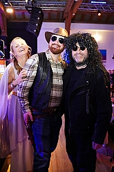 Jeck unter Strom 2026- 01-28 08  Jeck unter Strom 2026 - Mittwoch Abend war es wieder so weit, zum dritten Mal hieß es im Kultur- und Bürgerzentrum Duisburg-Süd Steinhof Huckingen e.V. , „Jeck unter Strom“. Duisburg rief, Köln kam. Aber wir haben unser Duisburg hervorragend vertreten. : DVPJ, Toni I, Jules I., Prinz Karneval, Prinz, Prinzessin Aileen I., Hofmarschälle, Page, Pagen, Paginnen, HDK, Duisburg, Karneval, Helau, Tollität, Event, Session 2025, Session 2025, HDK Duisburg, Hauptausschuss, Hauptausschuss Karneval Duisburg, Duisburg ist echt