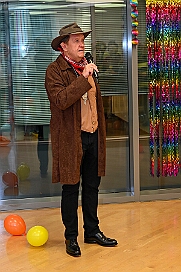 Empf Duisburg Kontor 2026- 01-28 0004  Duisburg ist echt, Karneval - Mit der Kinderprinzencrew waren wir ins CityPalais gekommen, Empfang beim „Duisburg Kontor“. Der jecke Adelsbesuch wurde herzlich empfangen und Geschäftsführer Uwe Kluge begrüßte die Kleine wie Große Tollität in der VIP Lounge. : DVPJ, Toni I, Jules I., Prinz Karneval, Prinz, Prinzessin Aileen I., Hofmarschälle, Page, Pagen, Paginnen, HDK, Duisburg, Karneval, Helau, Tollität, Event, Session 2025, Session 2025, HDK Duisburg, Hauptausschuss, Hauptausschuss Karneval Duisburg, Duisburg ist echt