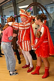 Empf Duisburg Kontor 2026- 01-28 0025  Duisburg ist echt, Karneval - Mit der Kinderprinzencrew waren wir ins CityPalais gekommen, Empfang beim „Duisburg Kontor“. Der jecke Adelsbesuch wurde herzlich empfangen und Geschäftsführer Uwe Kluge begrüßte die Kleine wie Große Tollität in der VIP Lounge. : DVPJ, Toni I, Jules I., Prinz Karneval, Prinz, Prinzessin Aileen I., Hofmarschälle, Page, Pagen, Paginnen, HDK, Duisburg, Karneval, Helau, Tollität, Event, Session 2025, Session 2025, HDK Duisburg, Hauptausschuss, Hauptausschuss Karneval Duisburg, Duisburg ist echt