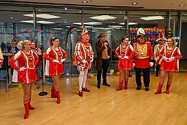 Empf Duisburg Kontor 2026- 01-28 0032  Duisburg ist echt, Karneval - Mit der Kinderprinzencrew waren wir ins CityPalais gekommen, Empfang beim „Duisburg Kontor“. Der jecke Adelsbesuch wurde herzlich empfangen und Geschäftsführer Uwe Kluge begrüßte die Kleine wie Große Tollität in der VIP Lounge. : DVPJ, Toni I, Jules I., Prinz Karneval, Prinz, Prinzessin Aileen I., Hofmarschälle, Page, Pagen, Paginnen, HDK, Duisburg, Karneval, Helau, Tollität, Event, Session 2025, Session 2025, HDK Duisburg, Hauptausschuss, Hauptausschuss Karneval Duisburg, Duisburg ist echt