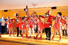 03 Sitzung KG BlauGoldWanheimerort 2026-01-31 09  Tour-Tag, 31. Januar - Der Abend begann für ins in Rheinhausen beim Pfarrkarneval St. Peter. Dann waren wir zu Gast bei zwei närrischen Geburtstagen. Heike, Pias Mutter, feierte ihren 66. und Peter seinen 77. Geburtstag. Es folgten dann die Sitzung der KG Blau-Gold Wanheimerort in der Falkstraße und das Kostümfest vom „Königreich Duissern“ im Gertrud-Bäumer-Berufskolleg. Von dort fuhren wir in den Norden zur Clauberghalle. hier war auch ein Kostümfest, das der Rot-Weißen von Hamborn-Marxloh. Zum Schluß dann noch die Sitzung der KAB St. Barbara Duisburg-Hamborn im Bürgerhaus in Neumühl. : DVPJ, Toni I, Jules I., Prinz Karneval, Prinz, Prinzessin Aileen I., Hofmarschälle, Page, Pagen, Paginnen, HDK, Duisburg, Karneval, Helau, Tollität, Event, Session 2025, Session 2025, HDK Duisburg, Hauptausschuss, Hauptausschuss Karneval Duisburg, Duisburg ist echt