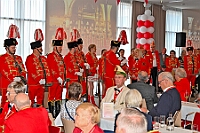 01 77Jahre RoteFunken 2026- 02-01 01  Tour-Tag, 1. Februar - Im Intercity Hotel feierten die Roten Funken ihr 77-jähriges Bestehen an diesem Sonntagmorgen, auch wir gratulierten. Auf zum Heimspiel für unsere Christin hieß es danach, dies bei der Damensitzung der » Blauen Jungs «. Eine große Kinderschar erwartete uns dann im Steinhof. Die Musketiere hielten dort ihre Kindersitzung ab. In die Rheinhausenhall führte uns dann der nächste Termin, Damensitzung von Rot-Weiß. Zum Schluß erwartete und die SPD Großenbaum/Rahm bei ihrem „Tanztee“ in unserem Stadquartier, dem Coupe 1900. : DVPJ, Toni I, Jules I., Prinz Karneval, Prinz, Prinzessin Aileen I., Hofmarschälle, Page, Pagen, Paginnen, HDK, Duisburg, Karneval, Helau, Tollität, Event, Session 2025, Session 2025, HDK Duisburg, Hauptausschuss, Hauptausschuss Karneval Duisburg, Duisburg ist echt
