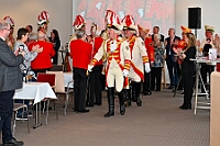 01 77Jahre RoteFunken 2026- 02-01 02  Tour-Tag, 1. Februar - Im Intercity Hotel feierten die Roten Funken ihr 77-jähriges Bestehen an diesem Sonntagmorgen, auch wir gratulierten. Auf zum Heimspiel für unsere Christin hieß es danach, dies bei der Damensitzung der » Blauen Jungs «. Eine große Kinderschar erwartete uns dann im Steinhof. Die Musketiere hielten dort ihre Kindersitzung ab. In die Rheinhausenhall führte uns dann der nächste Termin, Damensitzung von Rot-Weiß. Zum Schluß erwartete und die SPD Großenbaum/Rahm bei ihrem „Tanztee“ in unserem Stadquartier, dem Coupe 1900. : DVPJ, Toni I, Jules I., Prinz Karneval, Prinz, Prinzessin Aileen I., Hofmarschälle, Page, Pagen, Paginnen, HDK, Duisburg, Karneval, Helau, Tollität, Event, Session 2025, Session 2025, HDK Duisburg, Hauptausschuss, Hauptausschuss Karneval Duisburg, Duisburg ist echt