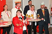 01 77Jahre RoteFunken 2026- 02-01 13  Tour-Tag, 1. Februar - Im Intercity Hotel feierten die Roten Funken ihr 77-jähriges Bestehen an diesem Sonntagmorgen, auch wir gratulierten. Auf zum Heimspiel für unsere Christin hieß es danach, dies bei der Damensitzung der » Blauen Jungs «. Eine große Kinderschar erwartete uns dann im Steinhof. Die Musketiere hielten dort ihre Kindersitzung ab. In die Rheinhausenhall führte uns dann der nächste Termin, Damensitzung von Rot-Weiß. Zum Schluß erwartete und die SPD Großenbaum/Rahm bei ihrem „Tanztee“ in unserem Stadquartier, dem Coupe 1900. : DVPJ, Toni I, Jules I., Prinz Karneval, Prinz, Prinzessin Aileen I., Hofmarschälle, Page, Pagen, Paginnen, HDK, Duisburg, Karneval, Helau, Tollität, Event, Session 2025, Session 2025, HDK Duisburg, Hauptausschuss, Hauptausschuss Karneval Duisburg, Duisburg ist echt