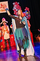 04 Damens ARWRheinh 2026- 02-01 16  Tour-Tag, 1. Februar - Im Intercity Hotel feierten die Roten Funken ihr 77-jähriges Bestehen an diesem Sonntagmorgen, auch wir gratulierten. Auf zum Heimspiel für unsere Christin hieß es danach, dies bei der Damensitzung der » Blauen Jungs «. Eine große Kinderschar erwartete uns dann im Steinhof. Die Musketiere hielten dort ihre Kindersitzung ab. In die Rheinhausenhall führte uns dann der nächste Termin, Damensitzung von Rot-Weiß. Zum Schluß erwartete und die SPD Großenbaum/Rahm bei ihrem „Tanztee“ in unserem Stadquartier, dem Coupe 1900. : DVPJ, Toni I, Jules I., Prinz Karneval, Prinz, Prinzessin Aileen I., Hofmarschälle, Page, Pagen, Paginnen, HDK, Duisburg, Karneval, Helau, Tollität, Event, Session 2025, Session 2025, HDK Duisburg, Hauptausschuss, Hauptausschuss Karneval Duisburg, Duisburg ist echt