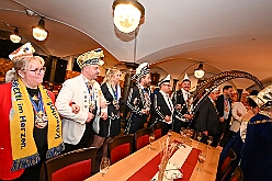 Prinzentref KoenigBrau 2026- 02-02 35  Prinzentreffen in der Brauerei - Auf Initiative von Tobias Ostermann, Verkaufsleiter Ruhrgebiet, und HDK Präsident Michel Jansen lud die König Brauerei in Kooperation mit dem HDK zum Prinzentreffen in den Theodor-König-Keller auf dem Gelände der König Brauerei. Dieser spontanen Einladung folgten die Tollitäten aus Essen, Oberhausen und Moers. Prinz Toni I. erwies sich als sympathischer Co-Gastgeber bei diesem unterhaltsamen Abend. : DVPJ, Toni I, Jules I., Prinz Karneval, Prinz, Prinzessin Aileen I., Hofmarschälle, Page, Pagen, Paginnen, HDK, Duisburg, Karneval, Helau, Tollität, Event, Session 2025, Session 2025, HDK Duisburg, Hauptausschuss, Hauptausschuss Karneval Duisburg, Duisburg ist echt