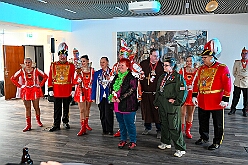 Empfang Berzirk Sued 2026- 02-03 19  Prinzenempfang - Am Dienstag war Premiere im Bezirksamt Süd an der Sittartsberger Allee. Natürlich kam nicht nur der Stadtprinz, Toni I., sondern auch Bernd II. mit Prinzessin Gabi der KG Südstern, die seit 75 Jahren als Prinzenpaar in Serm regieren. : DVPJ, Toni I, Jules I., Prinz Karneval, Prinz, Prinzessin Aileen I., Hofmarschälle, Page, Pagen, Paginnen, HDK, Duisburg, Karneval, Helau, Tollität, Event, Session 2025, Session 2025, HDK Duisburg, Hauptausschuss, Hauptausschuss Karneval Duisburg, Duisburg ist echt