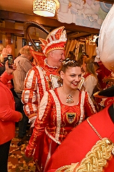 Wagenbauessen 2026- 02-05 03  Wagenbauessen - Ganz traditionell fand eine Woche vor Altweiber das Wagenessen der Sermer Wagenbauer in der Gaststätte „Viet“ statt. Nach dem herzlichen Empfang durch se. Tollität Prinz Bernd II. mit Prinzessin Gabi gab es auch einen kurzen Besuch in der Wagenhalle. : DVPJ, Toni I, Jules I., Prinz Karneval, Prinz, Prinzessin Aileen I., Hofmarschälle, Page, Pagen, Paginnen, HDK, Duisburg, Karneval, Helau, Tollität, Event, Session 2025, Session 2025, HDK Duisburg, Hauptausschuss, Hauptausschuss Karneval Duisburg, Duisburg ist echt