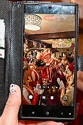 Wagenbauessen 2026- 02-05 18  Wagenbauessen - Ganz traditionell fand eine Woche vor Altweiber das Wagenessen der Sermer Wagenbauer in der Gaststätte „Viet“ statt. Nach dem herzlichen Empfang durch se. Tollität Prinz Bernd II. mit Prinzessin Gabi gab es auch einen kurzen Besuch in der Wagenhalle. : DVPJ, Toni I, Jules I., Prinz Karneval, Prinz, Prinzessin Aileen I., Hofmarschälle, Page, Pagen, Paginnen, HDK, Duisburg, Karneval, Helau, Tollität, Event, Session 2025, Session 2025, HDK Duisburg, Hauptausschuss, Hauptausschuss Karneval Duisburg, Duisburg ist echt