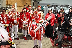Wagenbauessen 2026- 02-05 34  Wagenbauessen - Ganz traditionell fand eine Woche vor Altweiber das Wagenessen der Sermer Wagenbauer in der Gaststätte „Viet“ statt. Nach dem herzlichen Empfang durch se. Tollität Prinz Bernd II. mit Prinzessin Gabi gab es auch einen kurzen Besuch in der Wagenhalle. : DVPJ, Toni I, Jules I., Prinz Karneval, Prinz, Prinzessin Aileen I., Hofmarschälle, Page, Pagen, Paginnen, HDK, Duisburg, Karneval, Helau, Tollität, Event, Session 2025, Session 2025, HDK Duisburg, Hauptausschuss, Hauptausschuss Karneval Duisburg, Duisburg ist echt