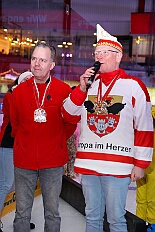 01 KarnevalOnIce 2026-02-06 17  Tour-Tag, 6. Februar - Am frühen Freitagabend hieß es in der „alleato Arena“ zum 4. Mal „Karneval on Ice“ . Eion (Spaß)Eishockeyspiel der Teams Karneval vs. Stadt Duisburg endete 10:10. Danach ging es in die Glückaufhalle nach Homberg, Herrensitzung der „Narrenzunft“. Zurück im Süden zur Ehrengarde, diese hatte den „Großen Orden“, im „Landgasthof Schenke“, an Joachim Loosen verliehen. Abschluss des Abends war dann im „Männerhort“ bei Klaus Bodzian. : DVPJ, Toni I, Jules I., Prinz Karneval, Prinz, Prinzessin Aileen I., Hofmarschälle, Page, Pagen, Paginnen, HDK, Duisburg, Karneval, Helau, Tollität, Event, Session 2025, Session 2025, HDK Duisburg, Hauptausschuss, Hauptausschuss Karneval Duisburg, Duisburg ist echt