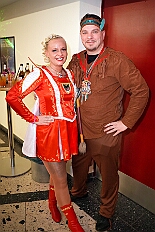 02 Herrens NarrenzHomb 2026-02-06 19  Tour-Tag, 6. Februar - Am frühen Freitagabend hieß es in der „alleato Arena“ zum 4. Mal „Karneval on Ice“ . Eion (Spaß)Eishockeyspiel der Teams Karneval vs. Stadt Duisburg endete 10:10. Danach ging es in die Glückaufhalle nach Homberg, Herrensitzung der „Narrenzunft“. Zurück im Süden zur Ehrengarde, diese hatte den „Großen Orden“, im „Landgasthof Schenke“, an Joachim Loosen verliehen. Abschluss des Abends war dann im „Männerhort“ bei Klaus Bodzian. : DVPJ, Toni I, Jules I., Prinz Karneval, Prinz, Prinzessin Aileen I., Hofmarschälle, Page, Pagen, Paginnen, HDK, Duisburg, Karneval, Helau, Tollität, Event, Session 2025, Session 2025, HDK Duisburg, Hauptausschuss, Hauptausschuss Karneval Duisburg, Duisburg ist echt