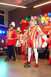 04 Kostuemf HippeHoeh 2026-02-07 04  Tour-Tag, 7. Februar - In unserer Residenz, dem WYNDHAM Hotel Duisburger Hof, begann unsere Abendtour mit der Bürger-Gala der Bürgergarde. Quasi ums Eck war der nächste Termin bei der restlos ausgekauften Damensitzung des Sonnigen Südens. Zur Mädchensitzung der Rot-Weißen aus Hamborn ging es danach in die Clauberghalle. Einmal quer durch die Stadt war dann das Kostümfest der KG Op de Hippe Höh. : DVPJ, Toni I, Jules I., Prinz Karneval, Prinz, Prinzessin Aileen I., Hofmarschälle, Page, Pagen, Paginnen, HDK, Duisburg, Karneval, Helau, Tollität, Event, Session 2025, Session 2025, HDK Duisburg, Hauptausschuss, Hauptausschuss Karneval Duisburg, Duisburg ist echt