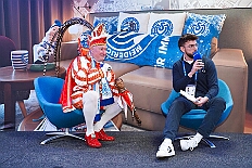 06 MSV Spiel 2026-02-08 02  Tour-Tag, 8. Februar -Start war an diesem Sonntag mit der Herrensitzung der Rot-Weißen aus Hamborn im Abteikeller. Danach wurde uns  eine Spende für den neuen Inklusions-Bus vom Meidericher Hilfswerk e.V. übergeben. Weiter zur Herrensitzung  der » Blauen Jungs « an gewohnter Stätte. Zur Stärkung zwischendurch war dann das Grünkohlessen von Bienen Lindner im „Langgasthof Schenke“. Nach einem Besuch in unserem Standquartier, UT_Ungelsheimer Treff“, waren wir beim 4:2 des MSV vs. Verl in der schauinsland-reisen Arena. : DVPJ, Toni I, Jules I., Prinz Karneval, Prinz, Prinzessin Aileen I., Hofmarschälle, Page, Pagen, Paginnen, HDK, Duisburg, Karneval, Helau, Tollität, Event, Session 2025, Session 2025, HDK Duisburg, Hauptausschuss, Hauptausschuss Karneval Duisburg, Duisburg ist echt