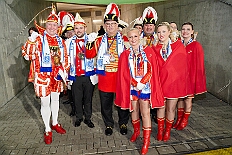 06 MSV Spiel 2026-02-08 09  Tour-Tag, 8. Februar -Start war an diesem Sonntag mit der Herrensitzung der Rot-Weißen aus Hamborn im Abteikeller. Danach wurde uns  eine Spende für den neuen Inklusions-Bus vom Meidericher Hilfswerk e.V. übergeben. Weiter zur Herrensitzung  der » Blauen Jungs « an gewohnter Stätte. Zur Stärkung zwischendurch war dann das Grünkohlessen von Bienen Lindner im „Langgasthof Schenke“. Nach einem Besuch in unserem Standquartier, UT_Ungelsheimer Treff“, waren wir beim 4:2 des MSV vs. Verl in der schauinsland-reisen Arena. : DVPJ, Toni I, Jules I., Prinz Karneval, Prinz, Prinzessin Aileen I., Hofmarschälle, Page, Pagen, Paginnen, HDK, Duisburg, Karneval, Helau, Tollität, Event, Session 2025, Session 2025, HDK Duisburg, Hauptausschuss, Hauptausschuss Karneval Duisburg, Duisburg ist echt