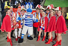 06 MSV Spiel 2026-02-08 10  Tour-Tag, 8. Februar -Start war an diesem Sonntag mit der Herrensitzung der Rot-Weißen aus Hamborn im Abteikeller. Danach wurde uns  eine Spende für den neuen Inklusions-Bus vom Meidericher Hilfswerk e.V. übergeben. Weiter zur Herrensitzung  der » Blauen Jungs « an gewohnter Stätte. Zur Stärkung zwischendurch war dann das Grünkohlessen von Bienen Lindner im „Langgasthof Schenke“. Nach einem Besuch in unserem Standquartier, UT_Ungelsheimer Treff“, waren wir beim 4:2 des MSV vs. Verl in der schauinsland-reisen Arena. : DVPJ, Toni I, Jules I., Prinz Karneval, Prinz, Prinzessin Aileen I., Hofmarschälle, Page, Pagen, Paginnen, HDK, Duisburg, Karneval, Helau, Tollität, Event, Session 2025, Session 2025, HDK Duisburg, Hauptausschuss, Hauptausschuss Karneval Duisburg, Duisburg ist echt