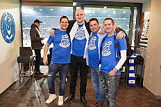 06 MSV Spiel 2026-02-08 19  Tour-Tag, 8. Februar -Start war an diesem Sonntag mit der Herrensitzung der Rot-Weißen aus Hamborn im Abteikeller. Danach wurde uns  eine Spende für den neuen Inklusions-Bus vom Meidericher Hilfswerk e.V. übergeben. Weiter zur Herrensitzung  der » Blauen Jungs « an gewohnter Stätte. Zur Stärkung zwischendurch war dann das Grünkohlessen von Bienen Lindner im „Langgasthof Schenke“. Nach einem Besuch in unserem Standquartier, UT_Ungelsheimer Treff“, waren wir beim 4:2 des MSV vs. Verl in der schauinsland-reisen Arena. : DVPJ, Toni I, Jules I., Prinz Karneval, Prinz, Prinzessin Aileen I., Hofmarschälle, Page, Pagen, Paginnen, HDK, Duisburg, Karneval, Helau, Tollität, Event, Session 2025, Session 2025, HDK Duisburg, Hauptausschuss, Hauptausschuss Karneval Duisburg, Duisburg ist echt