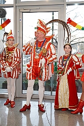 01 Beim-WDR 2026-02-08 11  Tour-Tag, 9. Februar - Mittags stand der Empfang bei Prinzencrew beim WDR auf dem Programm, herzlich begrüßt durch „Manni“. Dann einmal Seniorenkarneval an der Zechenstraße in Homberg. Zum guten Schluß dann das Senatorenessen im Binnschiffahrtsmuseum der KG Weiß-Grün Ruhrort. : DVPJ, Toni I, Jules I., Prinz Karneval, Prinz, Prinzessin Aileen I., Hofmarschälle, Page, Pagen, Paginnen, HDK, Duisburg, Karneval, Helau, Tollität, Event, Session 2025, Session 2025, HDK Duisburg, Hauptausschuss, Hauptausschuss Karneval Duisburg, Duisburg ist echt