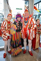 01 Beim-WDR 2026-02-08 13  Tour-Tag, 9. Februar - Mittags stand der Empfang bei Prinzencrew beim WDR auf dem Programm, herzlich begrüßt durch „Manni“. Dann einmal Seniorenkarneval an der Zechenstraße in Homberg. Zum guten Schluß dann das Senatorenessen im Binnschiffahrtsmuseum der KG Weiß-Grün Ruhrort. : DVPJ, Toni I, Jules I., Prinz Karneval, Prinz, Prinzessin Aileen I., Hofmarschälle, Page, Pagen, Paginnen, HDK, Duisburg, Karneval, Helau, Tollität, Event, Session 2025, Session 2025, HDK Duisburg, Hauptausschuss, Hauptausschuss Karneval Duisburg, Duisburg ist echt